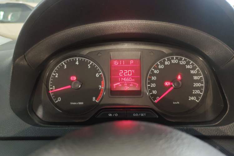 Used Volkswagen Jetta 2013 1.6L Automatic Fashion Model
