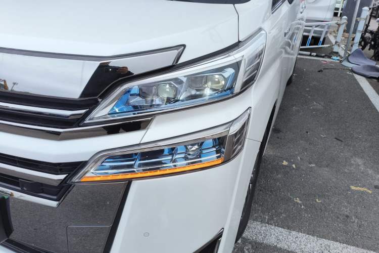 Used Toyota Vellfire 2021 Crown Dual-Engine 2.5L HV Prestige Edition