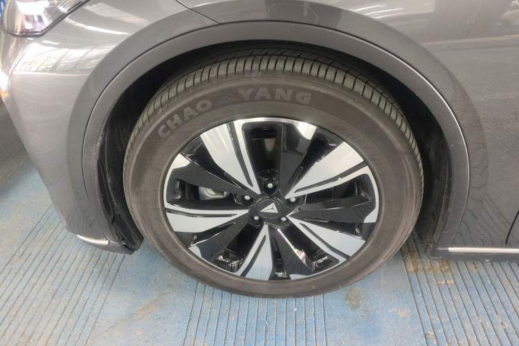 Used Deepal SL03 2025 Revised Version Range-Extended Elite Edition Left Front Wheel Hub