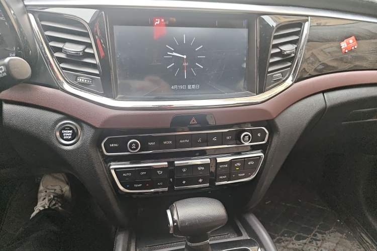 Used GAC Trumpchi GS8 2017 320T Two-Wheel Drive Luxury Smart Connectivity Version (7 Seats)