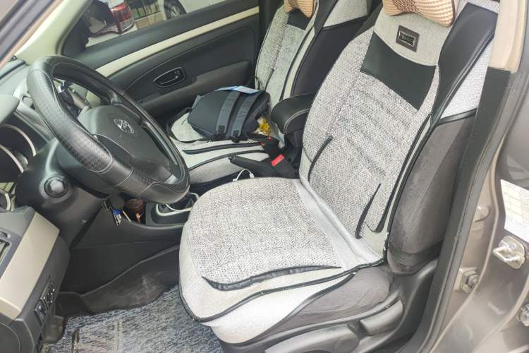 Used Nissan Sylphy 2016 Classic 1.6XE Manual Leading Edition Left Front Seat