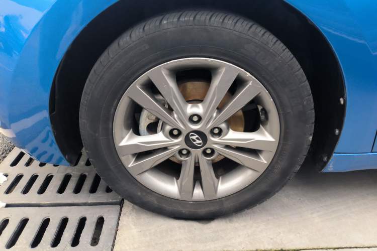 Used Hyundai Elantra (6th Generation / Lingdong) 2016 1.6L Manual ZhiXuan · Dynamic Model Exterior 7