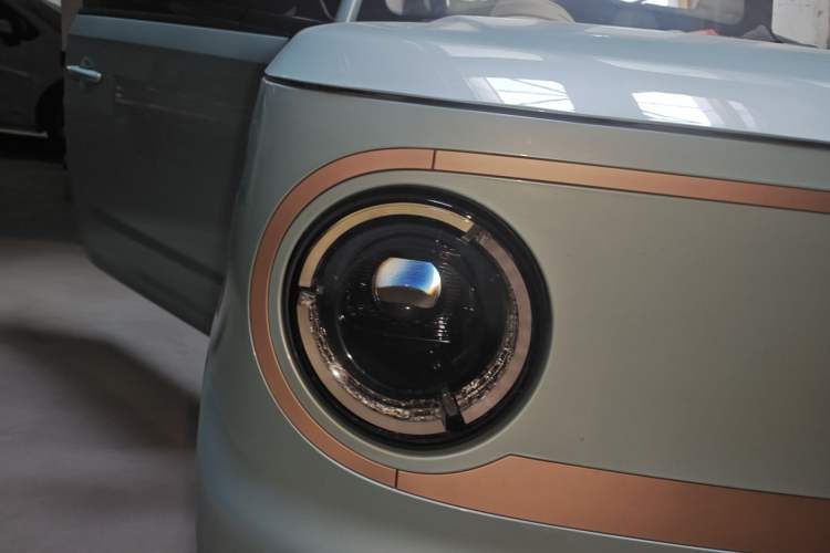 Used Geely Galaxy Panda 2023 Panda Mini 120km Asian Games Edition Right Front Headlight