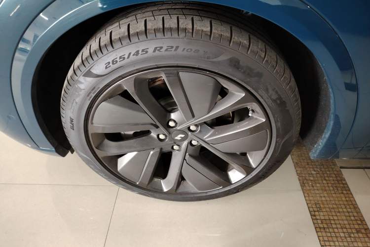 Used Li Auto L9 2022 Max model