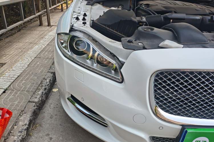 Used Jaguar XJ 2015 XJL 3.0 SC Four-Wheel Drive Panoramic Business Edition Right Front Headlight