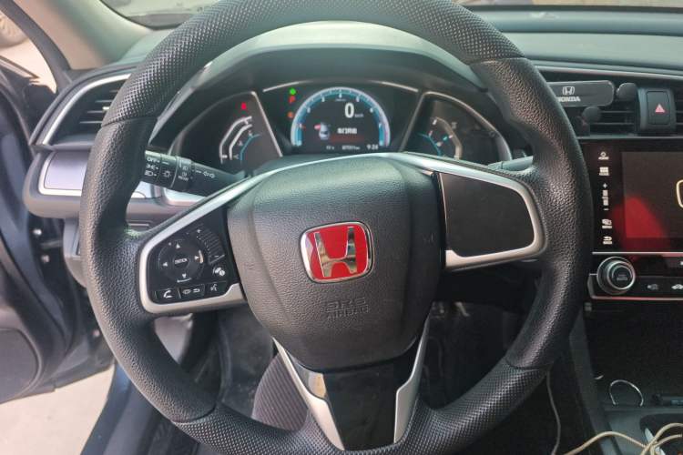 Used Honda Civic 2016 220TURBO CVT Luxury Edition
