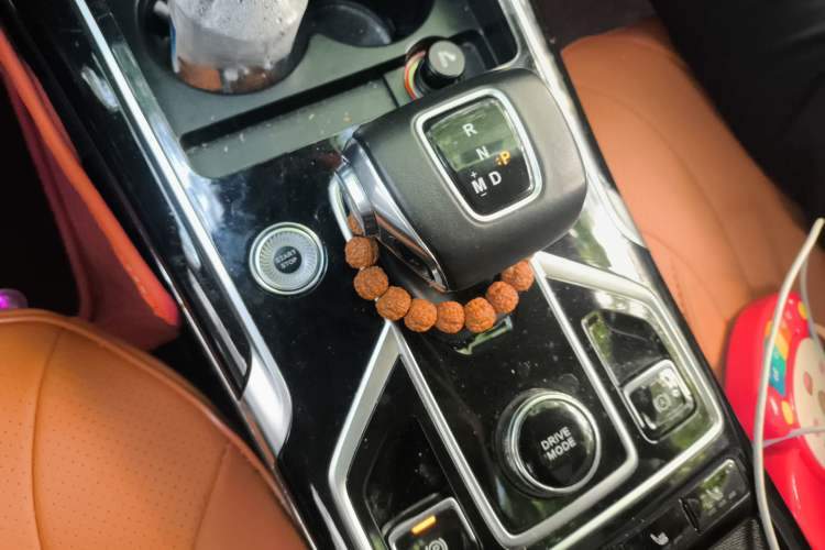 Used Hongqi HS5 2022 Revised Version 2.0T Smart Connect Flagship Edition
