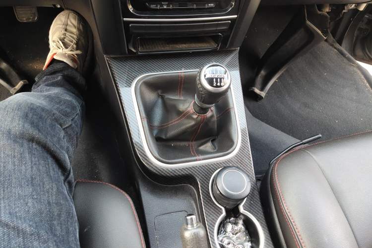 Used Haval H5 Classic 2015 2.0T Manual Two-Wheel Drive Advanced Version