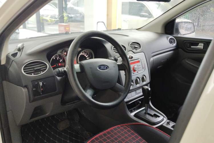 Used Ford Focus 2013 Hatchback Classic 1.8L Automatic Base Model