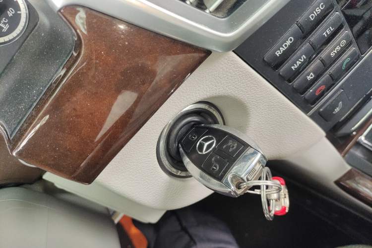 Used Mercedes-Benz E-Class 2010 E 260 L CGI Elegant Model Vehicle Key