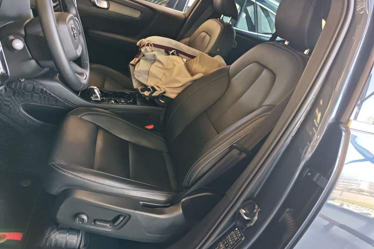 Used Volvo XC40 2022 T4 Four-Wheel Drive Smart & Luxurious Edition