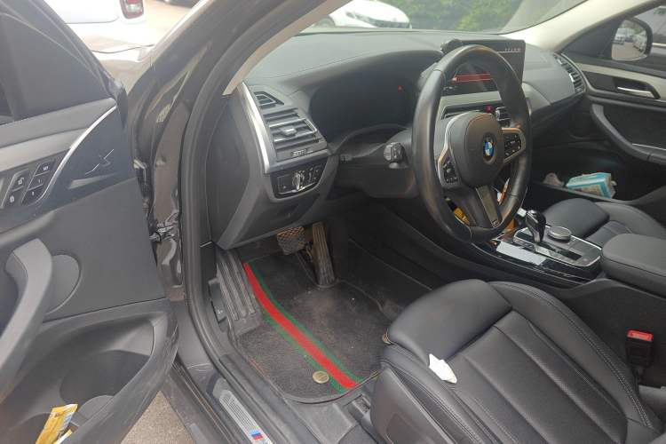 Used BMW X4 2022 xDrive 30i M Sport Package Driver Seat