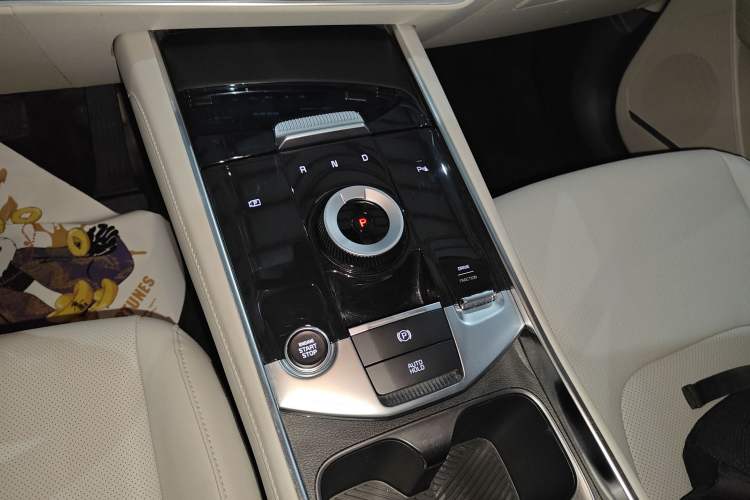 Used Kia Sportage (Chinese Domestic Model) 2023 1.5T Two-Wheel Drive Luxury Edition Gear Lever