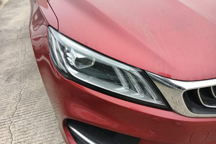 Used Geely Auto Binray 2018 14T CVT Binyi Edition Right Front Headlight