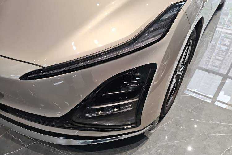 Used Wuling Xingguang 2024 Co-Creation Edition 510 Advanced Model