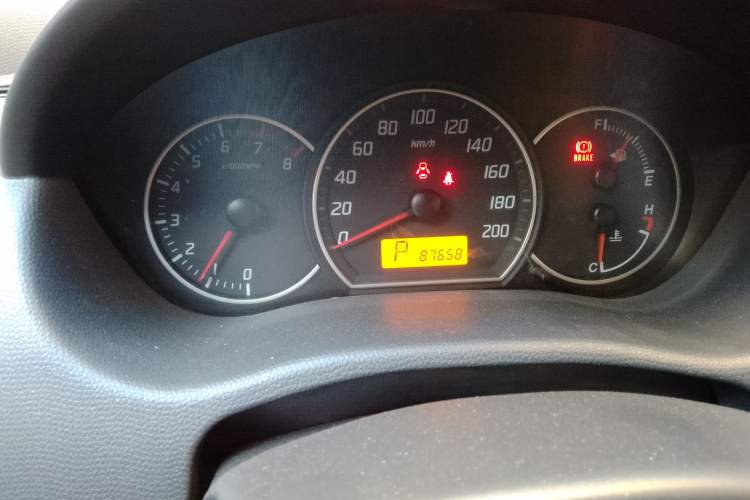 Used Suzuki Swift 2016 1.5L Automatic Fashionable Coolplay Edition
