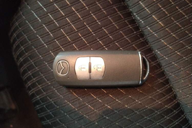 Used Mazda CX-5 2015 2.0L Automatic Two-Wheel Drive Urban Version