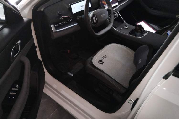 Used Geely Galaxy Galaxy A7 2025 Model EM-i 70km Luxury Edition
