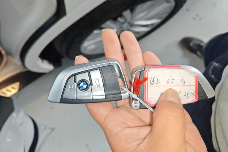 Used BMW X5 2017 xDrive28i
