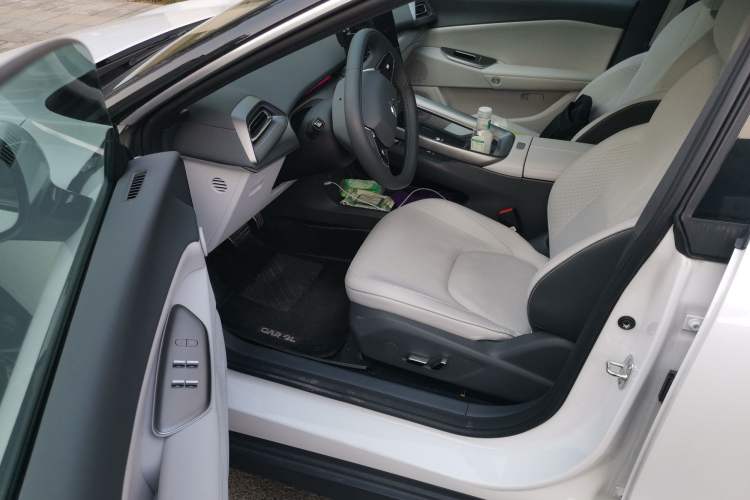 Used ARCFOX Alpha S5 2024 560MAX 185kW Driver Seat