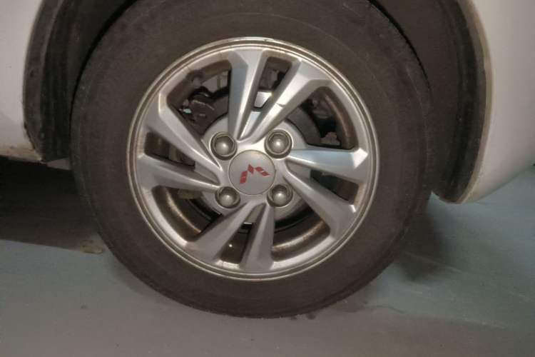 Used Wuling Hongguang MINIEV 2020 Enjoyment Model Lithium Iron Phosphate Right Front Wheel Hub