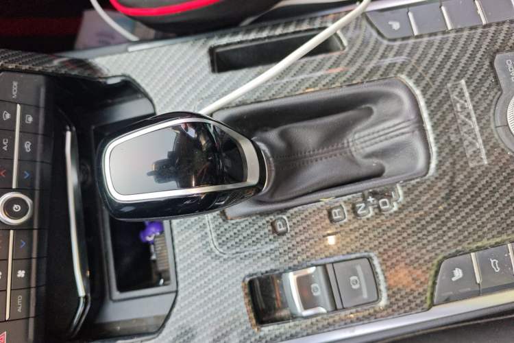 Used Wey VV7 2017 2.0T Ultra-Luxury Version
