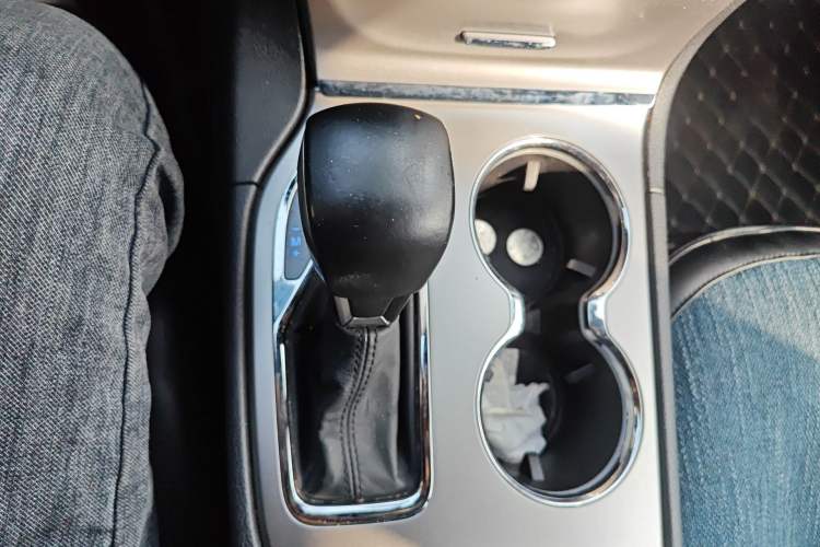 Used Jeep Grand Cherokee 2017 3.0L Comfort Navigation Edition Gear Lever