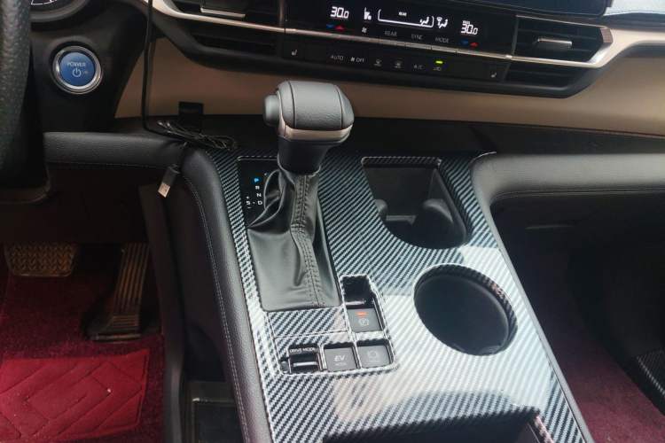 Used Toyota Granvia 2023 2.5L Hybrid Prestige PLUS Edition