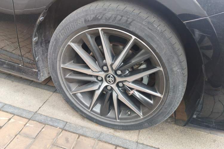 Used Toyota Camry 2021 2.5G Luxury Edition Right Front Wheel Hub
