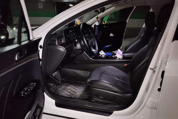 Used Kia K5 2020 380T GT-Line Prestige Tech Edition Left Front Seat