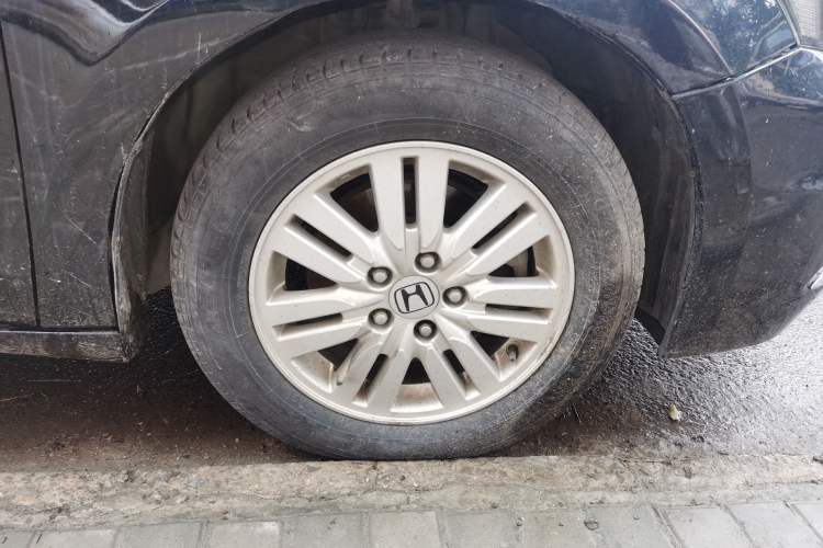 Used Honda Accord 2013 2.0L SE Right Front Wheel Hub