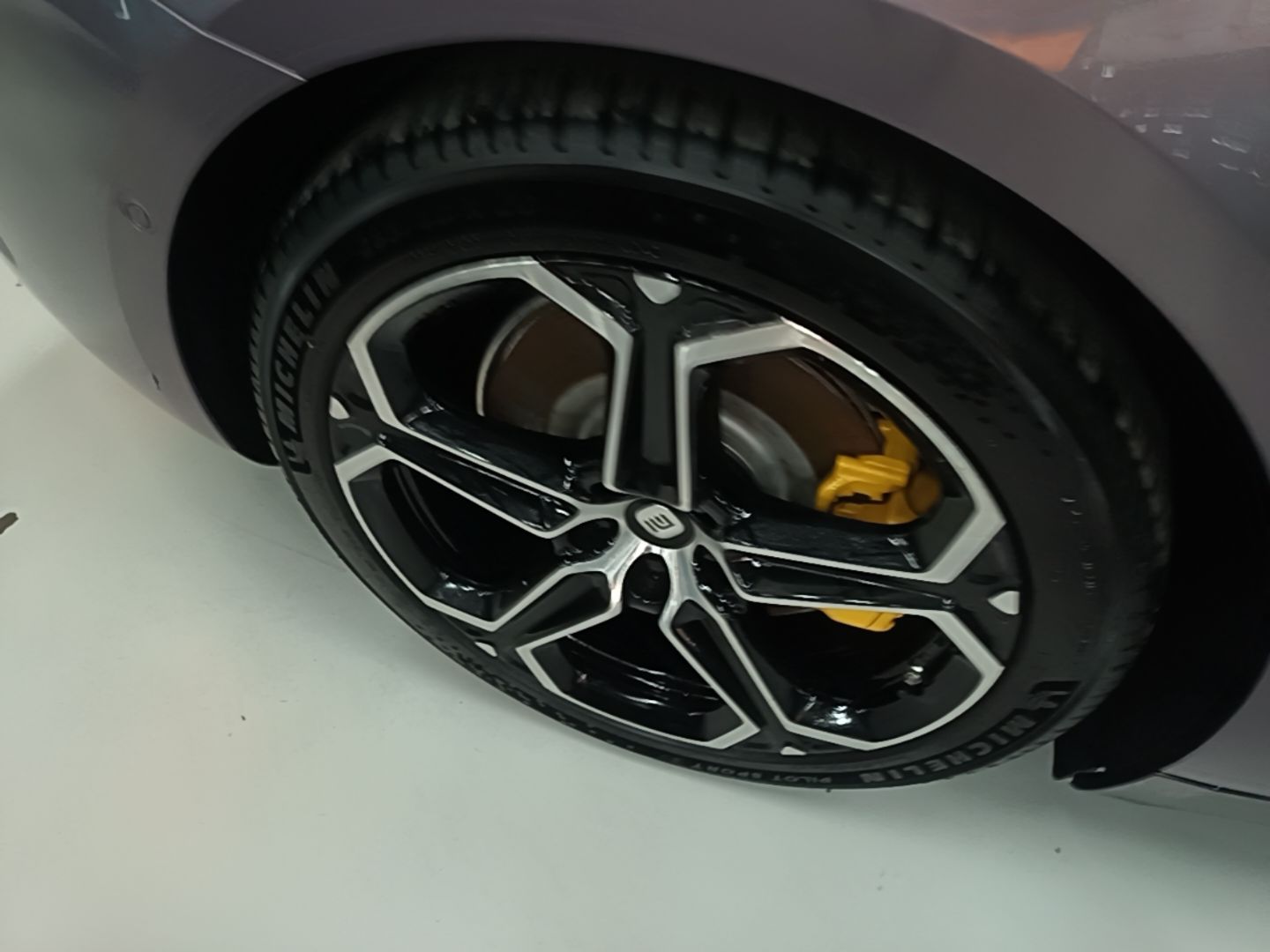 Xiaomi Auto SU7 2024 Four-Wheel Drive Ultra-Long Range Advanced Intelligent Driving Max Edition — снимка 11