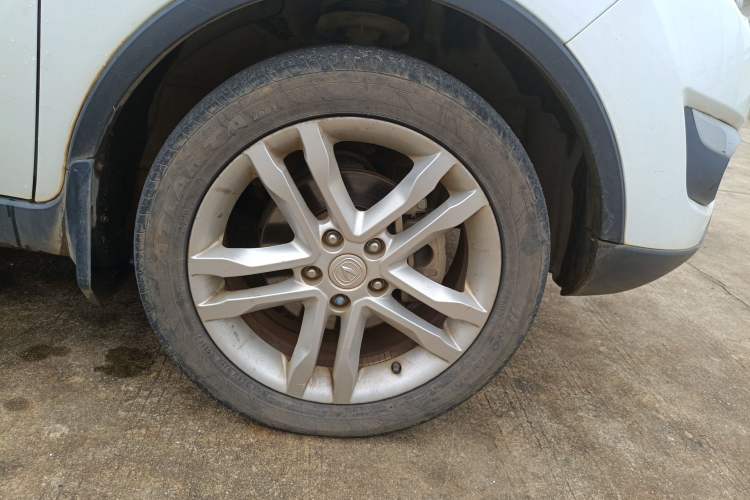 Used CHANGAN CS35 2016 1.6L Manual Luxury Model China IV Standard Right Front Wheel Hub