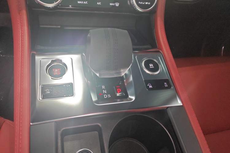 Used Jaguar F-PACE 2024 P250 R-Dynamic SE
