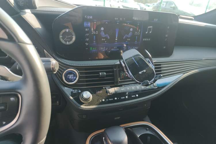 Used Lexus LS 2021 500h Luxury Edition
