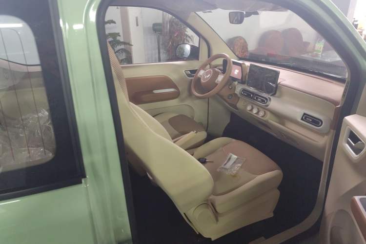 Used Wuling Hongguang MINIEV 2024 3rd Generation 215km Youth Edition
