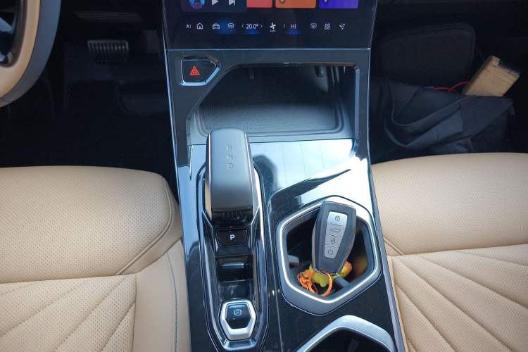 Used Geely Auto FX11 2023 1.5TD DCT Prestige Edition Gear Lever