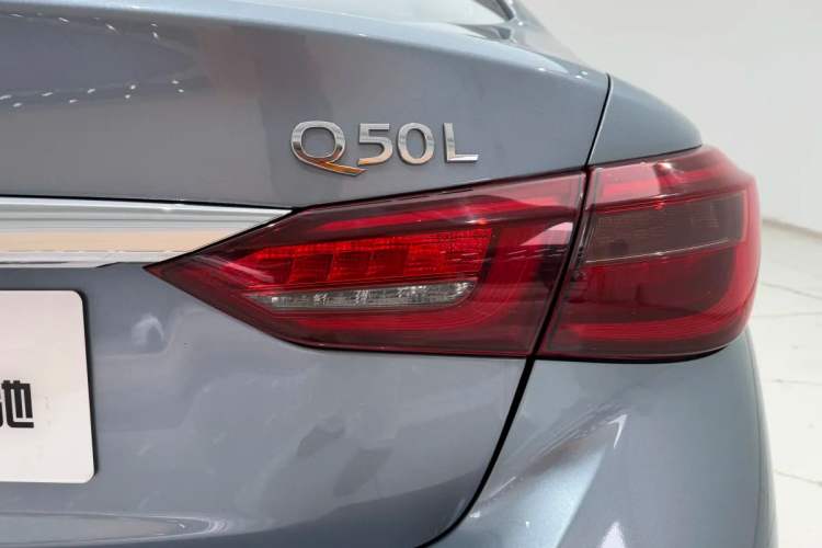 Used Infiniti Q50L 2018 2.0T Enjoyment Version China V Standard
