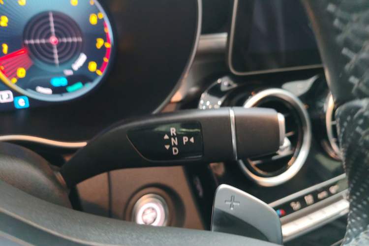 Used Mercedes-Benz C-Class 2020 C 260 Sport Edition Gear Lever