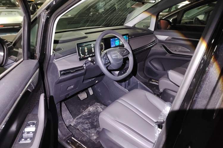 Used SAIC MAXUS Dajia 7 2024 Revised Version Super Hybrid Long-Range Edition Enjoyment Version Left Front Seat