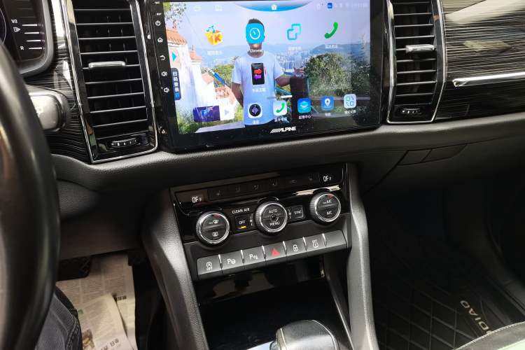 Used Skoda Kodiaq 2018 TSI380 7-Seater Four-Wheel-Drive Flagship Edition Audio And AC Panel