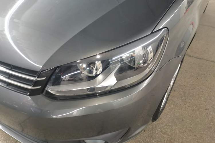 Used Volkswagen Touran 2015 1.4T Manual Fashion Edition 5-Seater Left Front Headlight