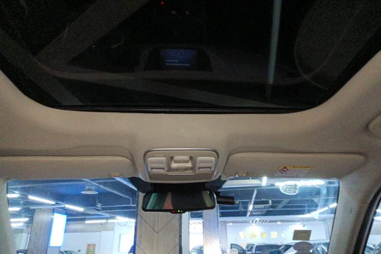 Used Geely Auto Emgrand X7 Sport 2016 1.8TD Automatic ZhiZun Version
