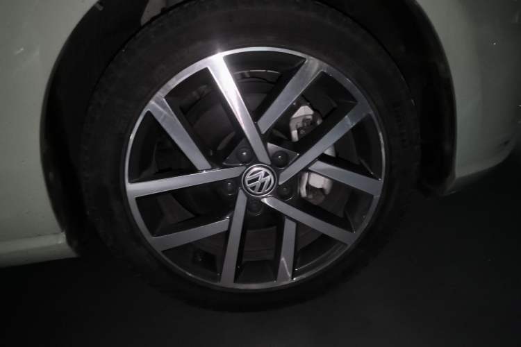 Used Volkswagen Golf 2018 230TSI Automatic Luxury Version Exterior 7