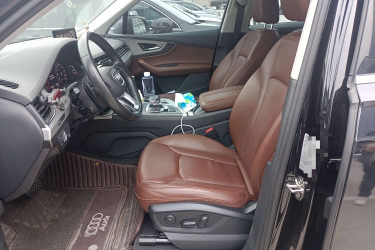 Used Audi Q7 2018 40 TFSI Comfort Model