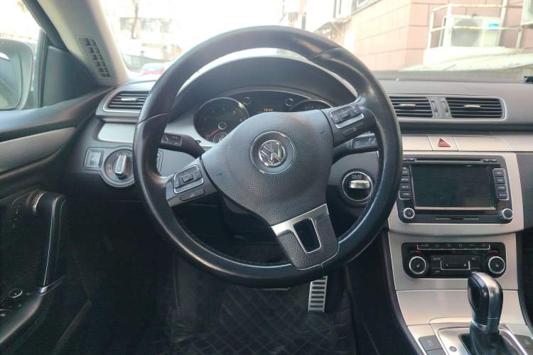 Used Volkswagen FAW-Volkswagen CC 2011 1.8TSI Luxury Model Steering Wheel