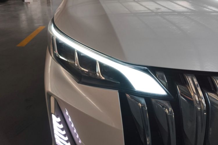 Used GAC Trumpchi M6 2023 PRO 270T DCT Luxury Edition
