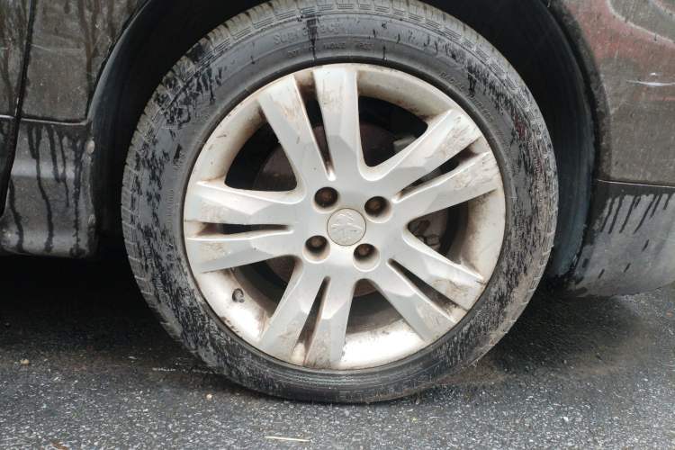 Used Peugeot 3008 2015 2.0L Automatic Trend Edition
