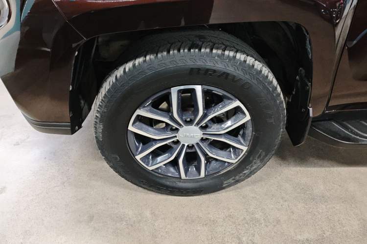 Used JMC Yuhu 9 2019 2.0T Automatic Gasoline 4x4 Comfort Edition