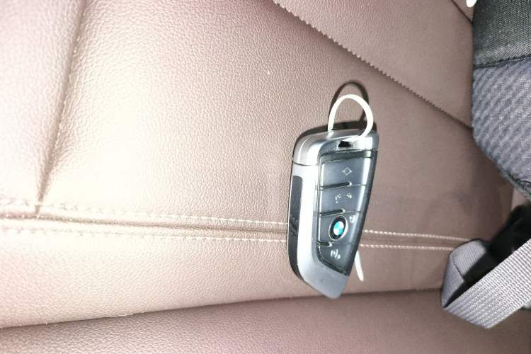 Used BMW 5 Series 2020 525Li Luxury Package Vehicle Key